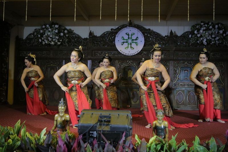Purwakanthi Seni Sastra Bahasa Jawa Yang Penuh Irama