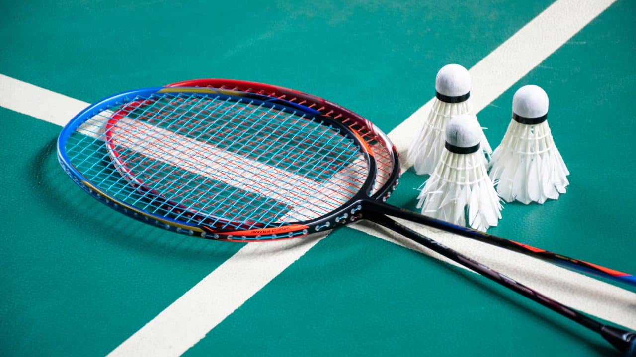Koleksi Raket Badminton Yonex Terbaik Dan Terlaris