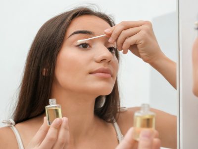 Castor Oil Dapat Memanjangkan Bulu Mata Secara Alami