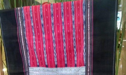 Kain Tradisional Batak Yang Terkenal Sebagai Ulos