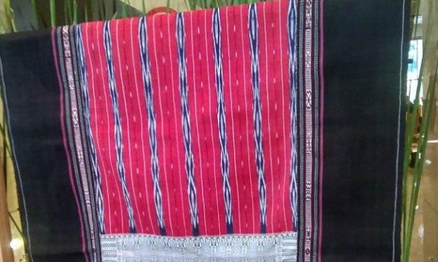 Kain Tradisional Batak Yang Terkenal Sebagai Ulos