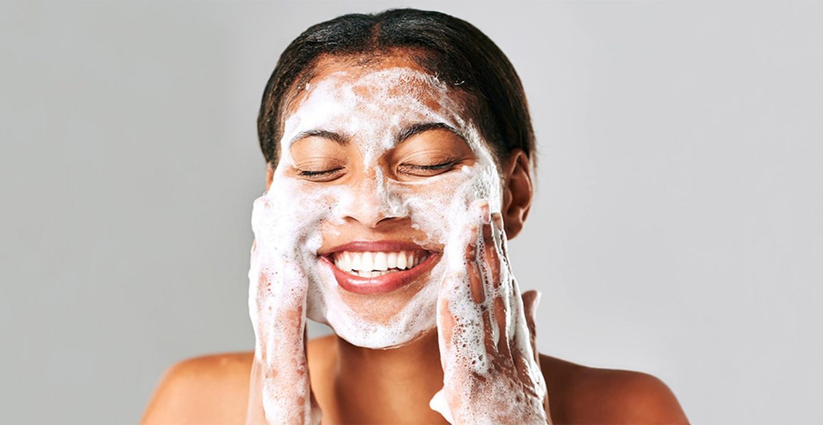 Facewash Unggulan Untuk Kulit Berjerawat Yang Menenangkan