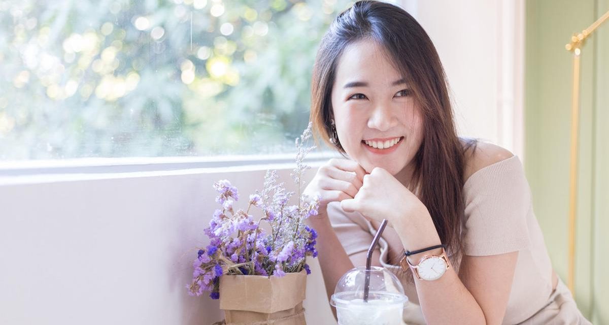 Tanda-Tanda Wanita Jaim Tapi Sayang Kamu