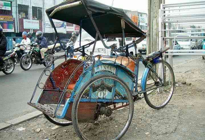 Transportasi Tradisional Becak Di Indonesia