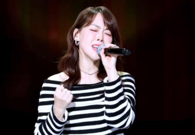 Mengenang Lee Min As One, Suara Emas Yang Pergi Terlalu Cepat