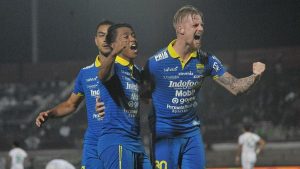 Ditekan Persib