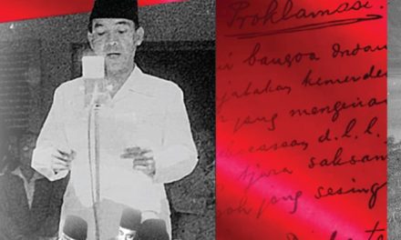 Menjadi Indonesia: Lika-Liku Sebuah Bangsa Merdeka