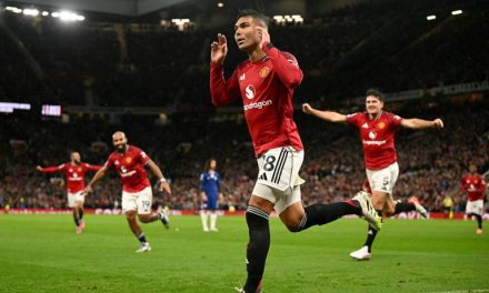 Siap Ganti Casemiro, Man United Kejar Gelandang Timnas Inggris