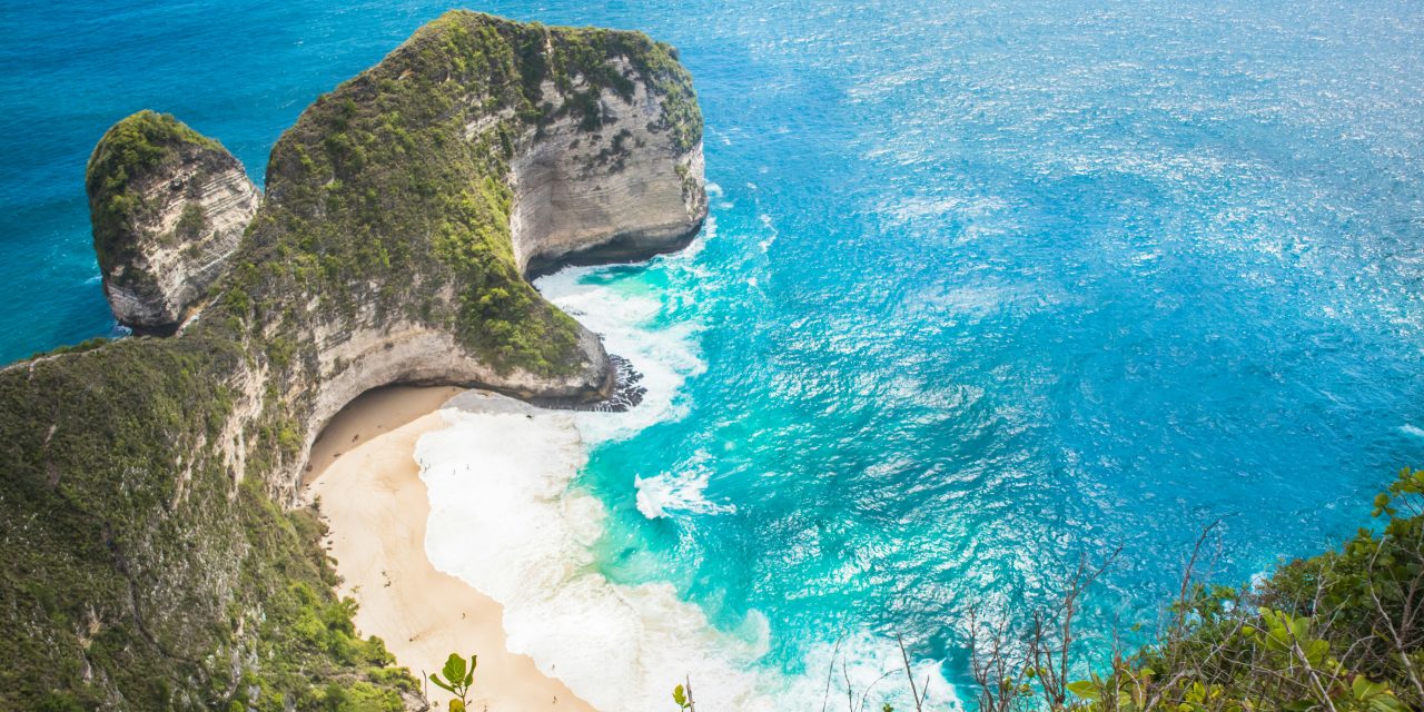 Nusa Penida: Menyingkap Surga Tersembunyi di Selatan Bali