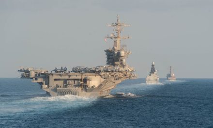 Trump Tekan Iran: Kapal Siaga, Teheran Mulai “Caper” Ke AS