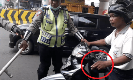 3 Etika Menegur Pengendara Merokok: Tetap Sopan & Efektif