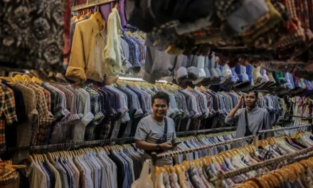 Eropa Larang Buang Baju Sisa, Bos Fashion Mulai Pusing!