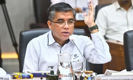 UMP 2026 Naik! Menaker: Hasil Kajian, Bukan Tekanan Massa