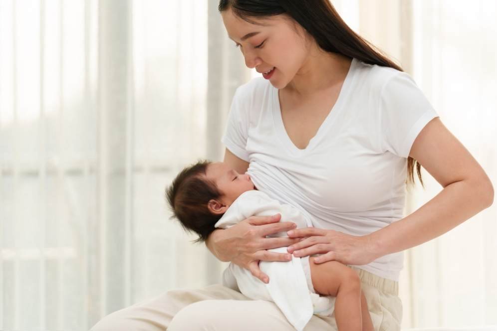 Tips ASI Melimpah Pasca Melahirkan