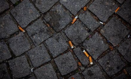 3 Dampak Buruk Buang Puntung Rokok Sembarangan