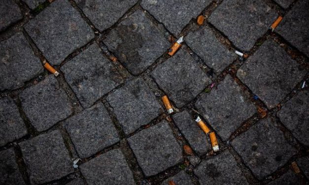 3 Dampak Buruk Buang Puntung Rokok Sembarangan