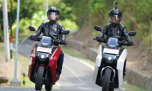 3 Ganjalan Utama Yang Bikin Motor Listrik Sulit Laku Di Sini