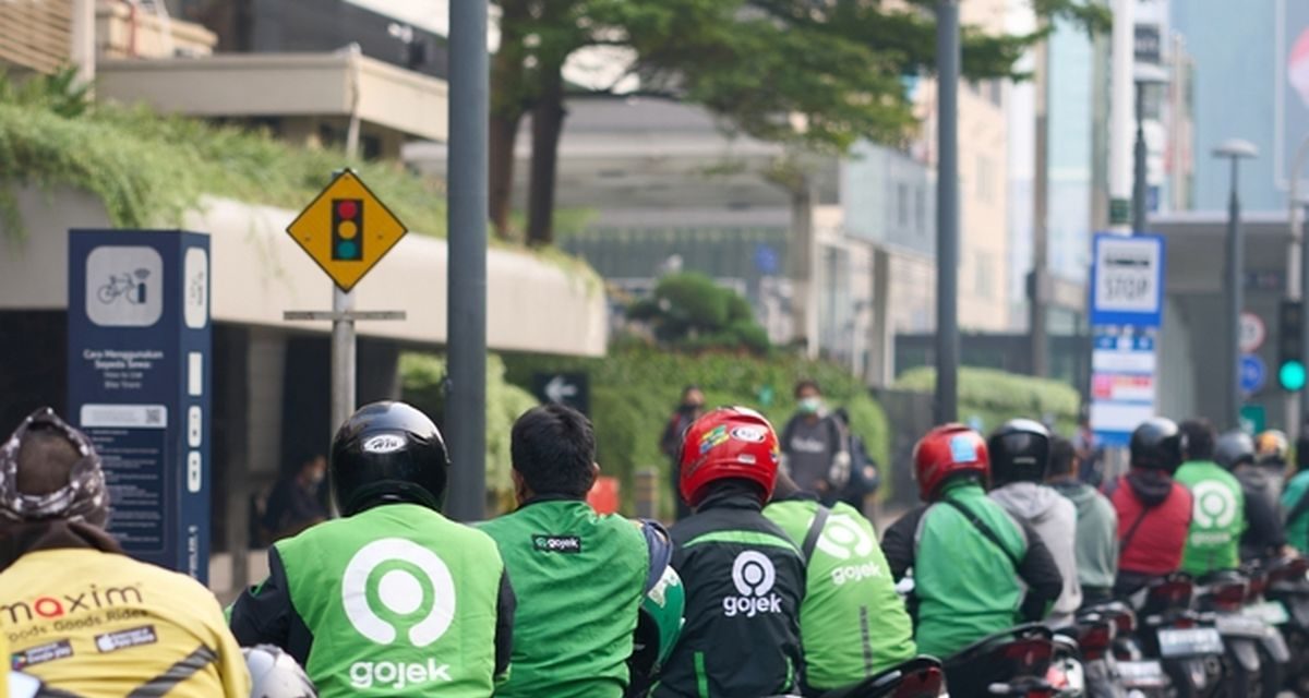 Gak Bisa Nolak, Ini Alasan Gojek Kerek Tarif Ojol 8-15 Persen
