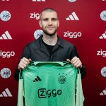 Ajax Butuh Kiper, Maarten Paes Jadi Kandidat Terkuat