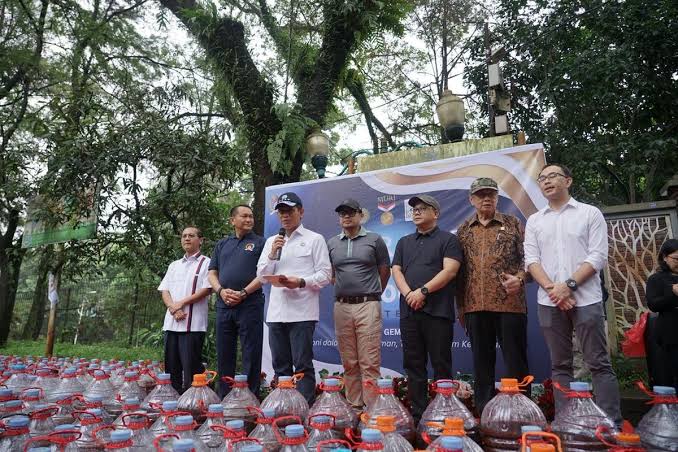 Aksi Guyur 1.500 Ecoenzym Ke Cisadane, Ini Kata Ahli