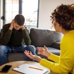Bahaya Silent Treatment: Bikin Hubungan Makin Renggang!