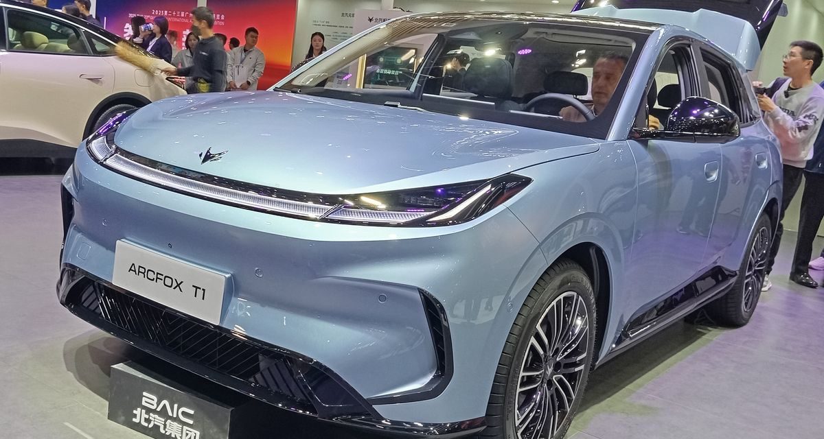 Gebrakan BAIC Di Pasar Mobil Listrik RI: Bawa Arcfox T1!