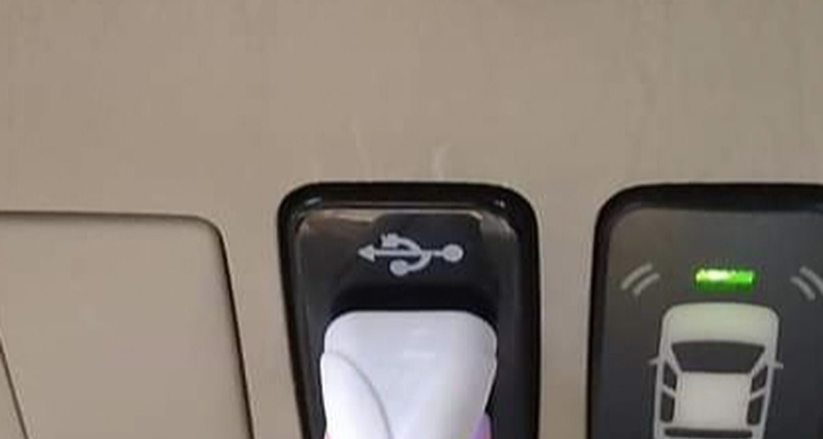 Fakta Keamanan Cas Power Bank Di Power Outlet Mobil