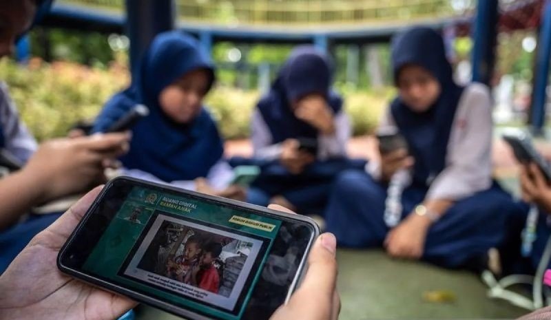 Jangan Bebas Banget! Ini Alasan HP Anak Perlu Di Batasi
