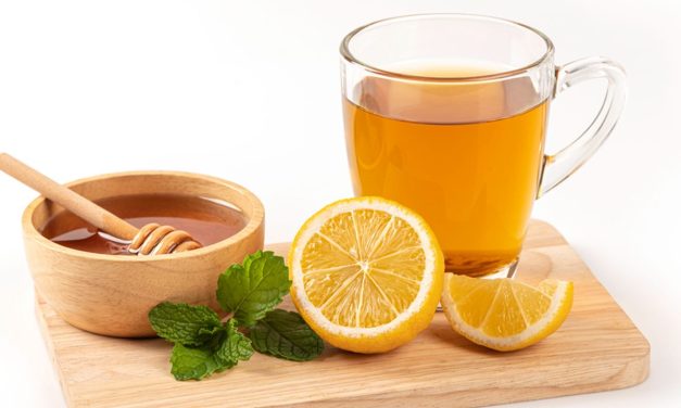 Redakan Batuk: Pilih Obat Atau Madu Lemon?